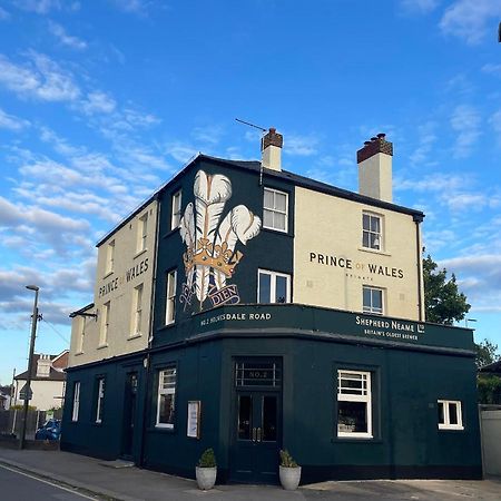 The Prince Of Wales Reigate Extérieur photo