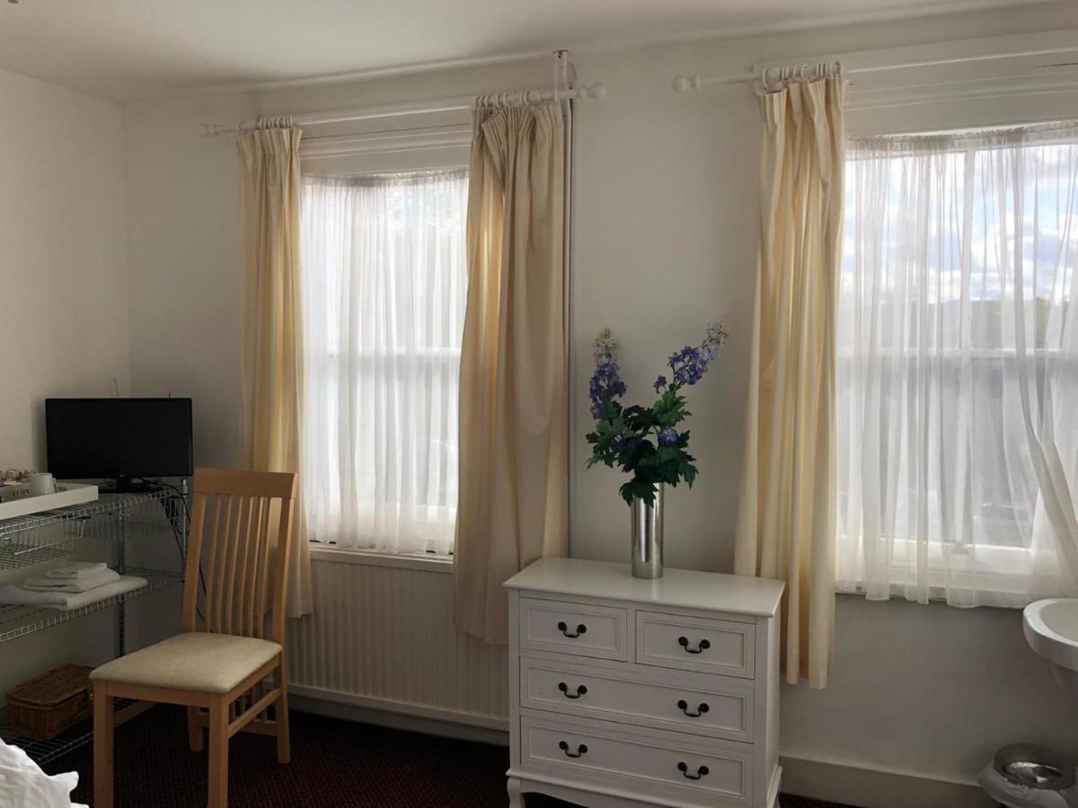 The Prince Of Wales Reigate Extérieur photo