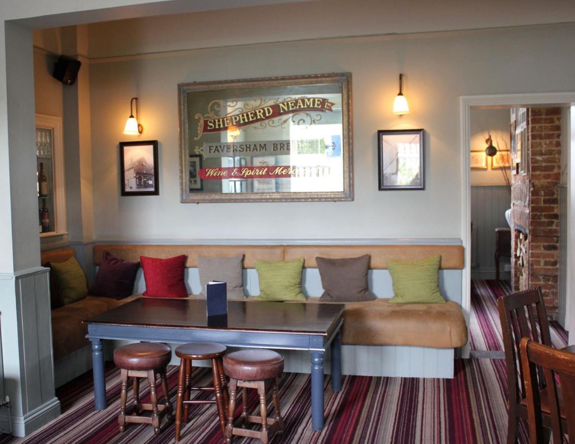 The Prince Of Wales Reigate Extérieur photo